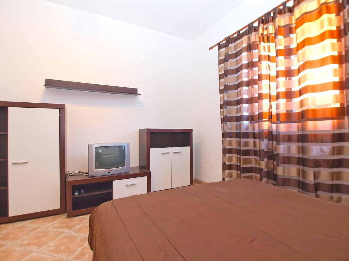 Apartments Sandra 1335 Пула Екстериор снимка